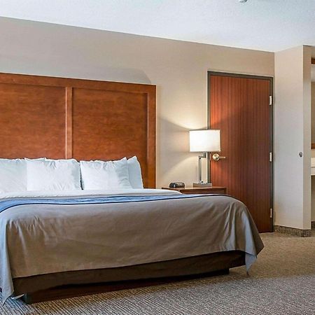 Bluffton Inn & Suites Экстерьер фото
