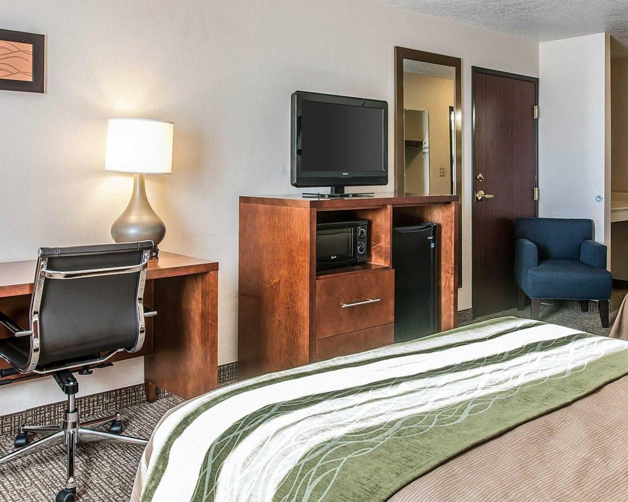 Bluffton Inn & Suites Экстерьер фото