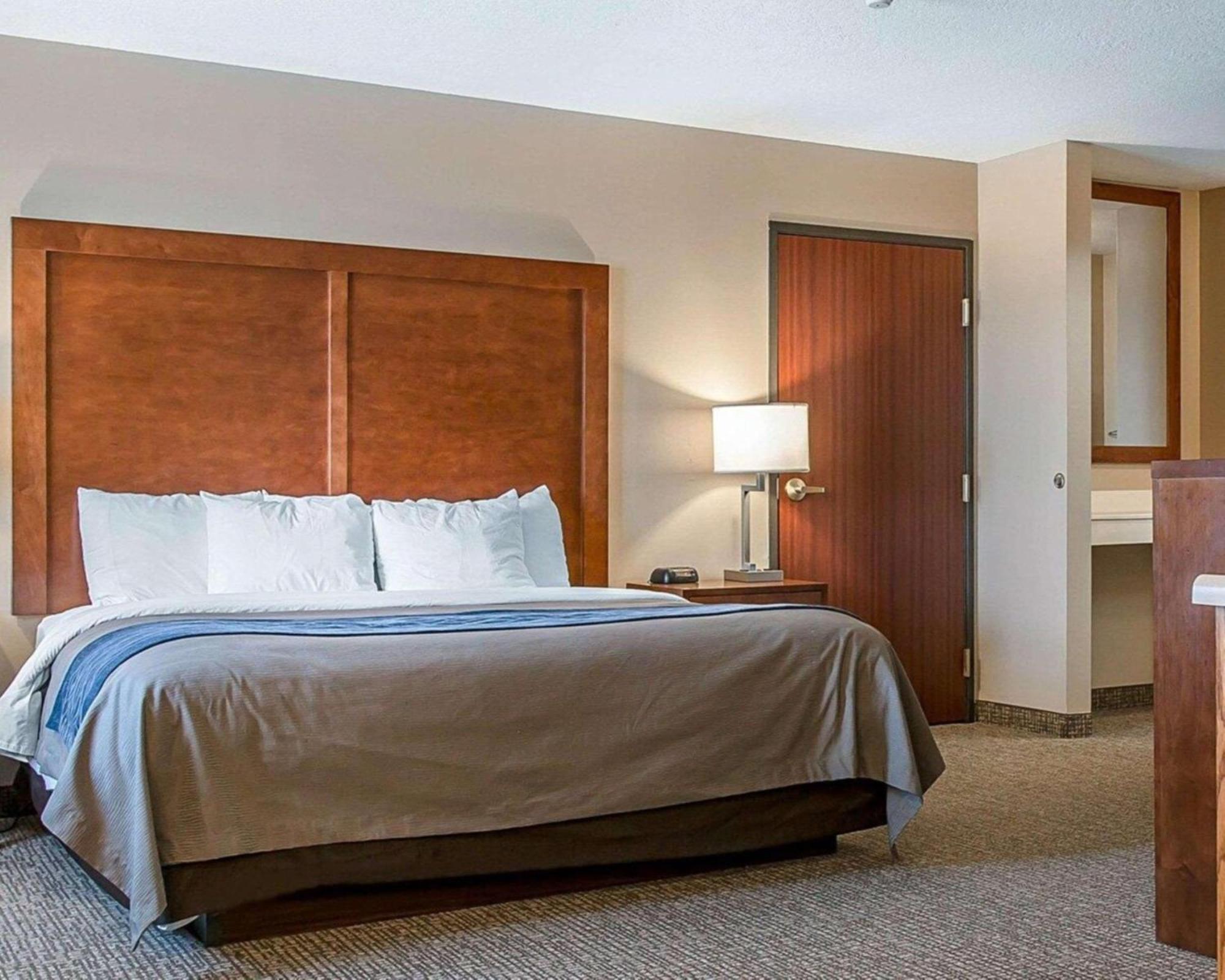 Bluffton Inn & Suites Экстерьер фото