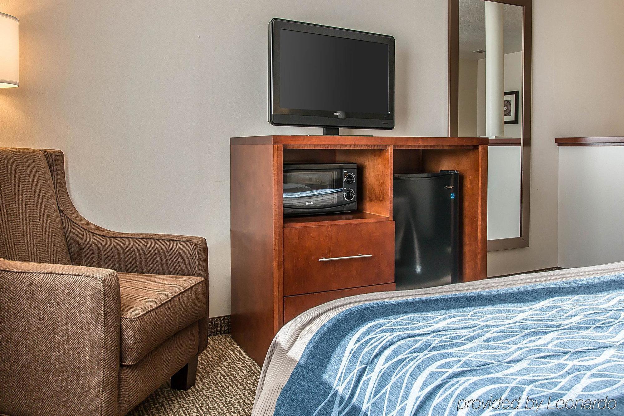 Bluffton Inn & Suites Экстерьер фото
