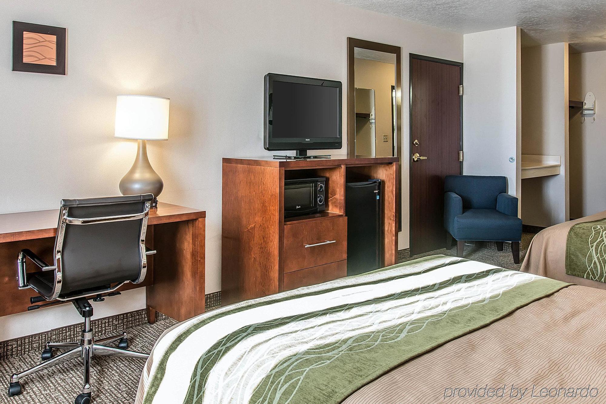 Bluffton Inn & Suites Экстерьер фото