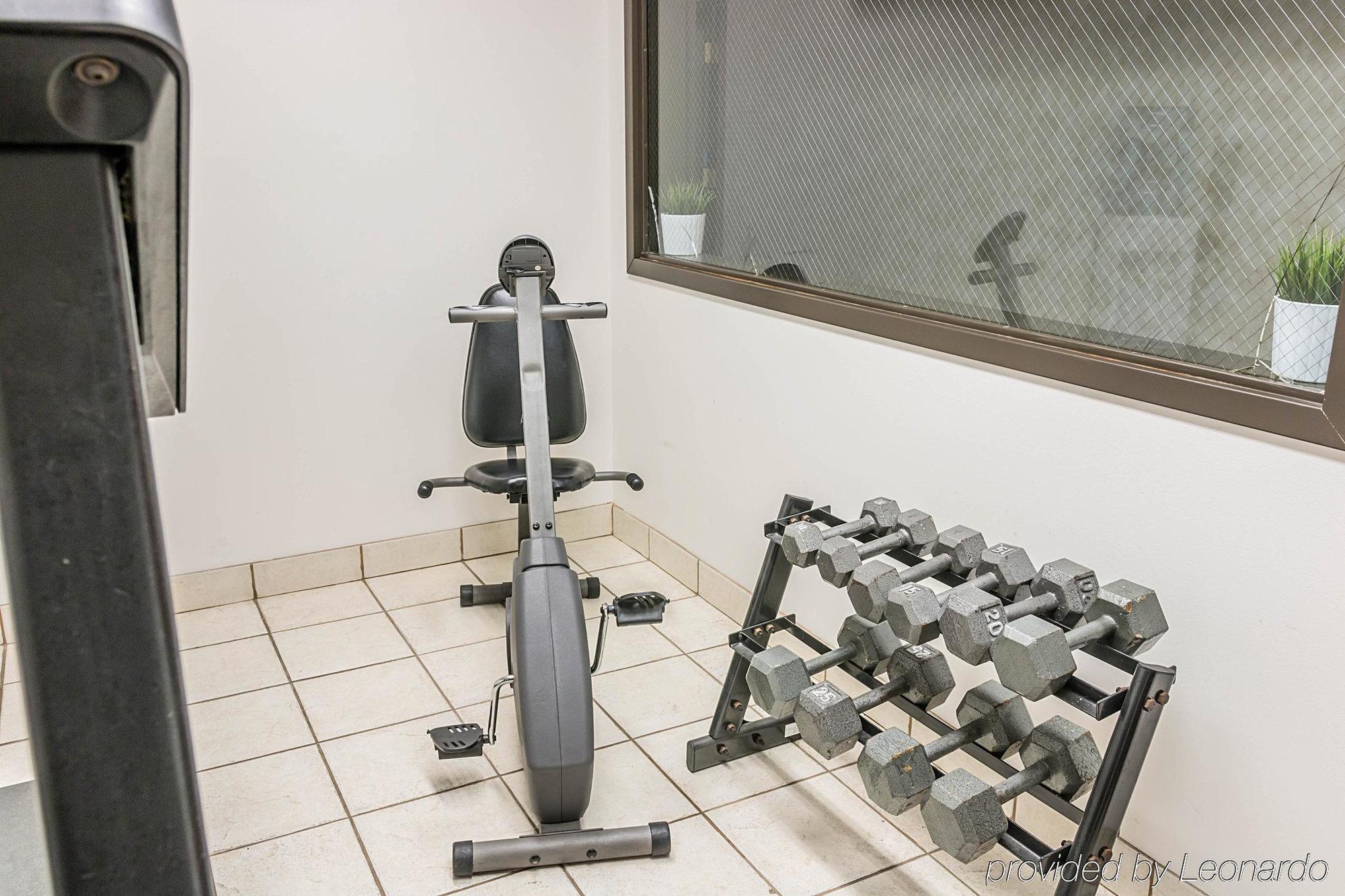 Bluffton Inn & Suites Экстерьер фото