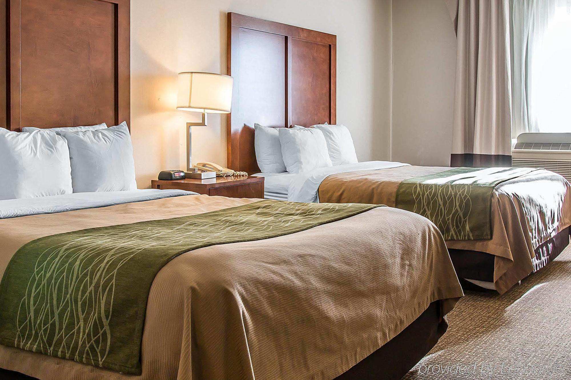 Bluffton Inn & Suites Экстерьер фото