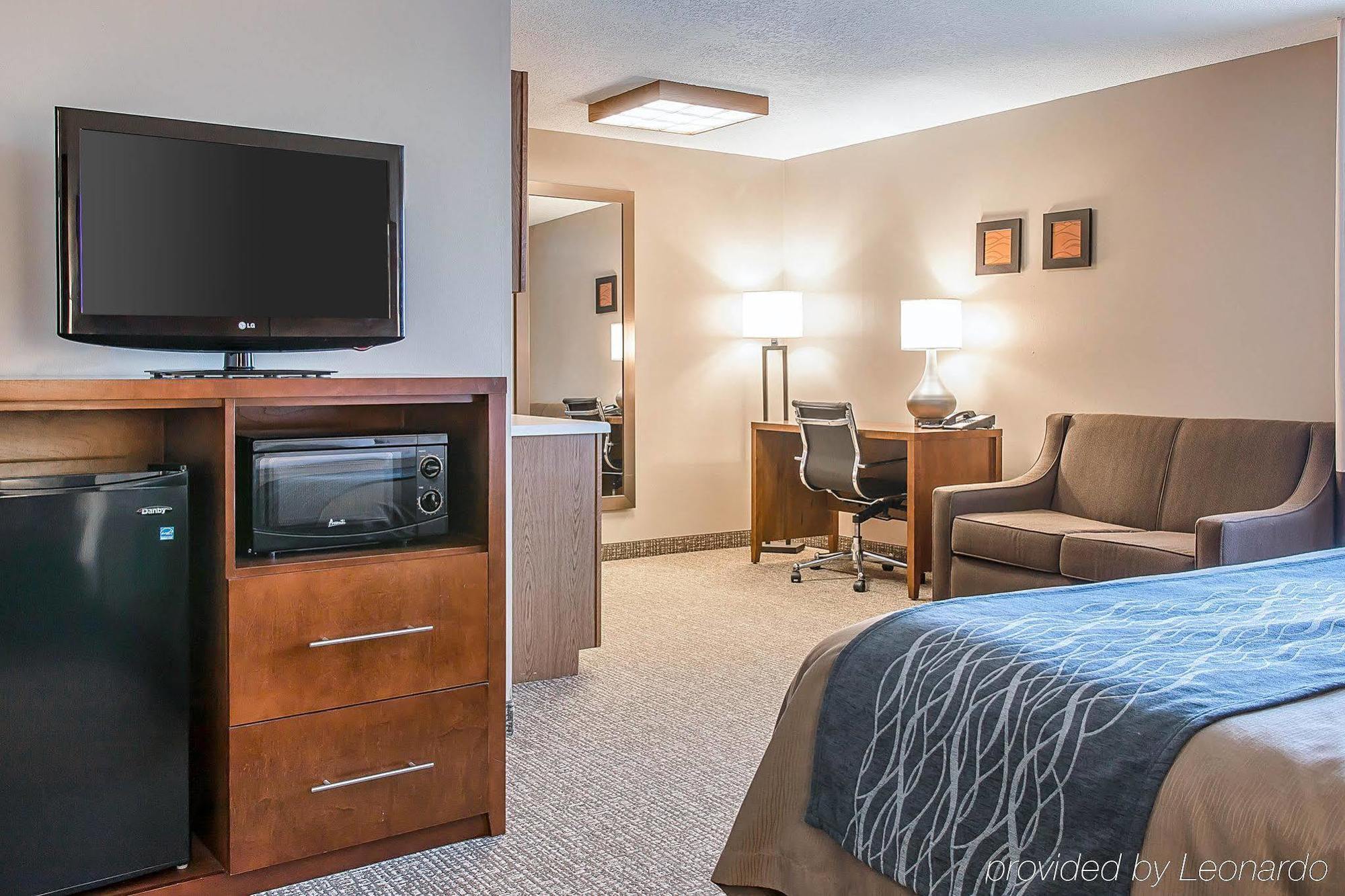 Bluffton Inn & Suites Экстерьер фото