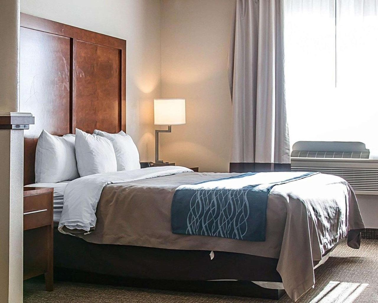 Bluffton Inn & Suites Экстерьер фото