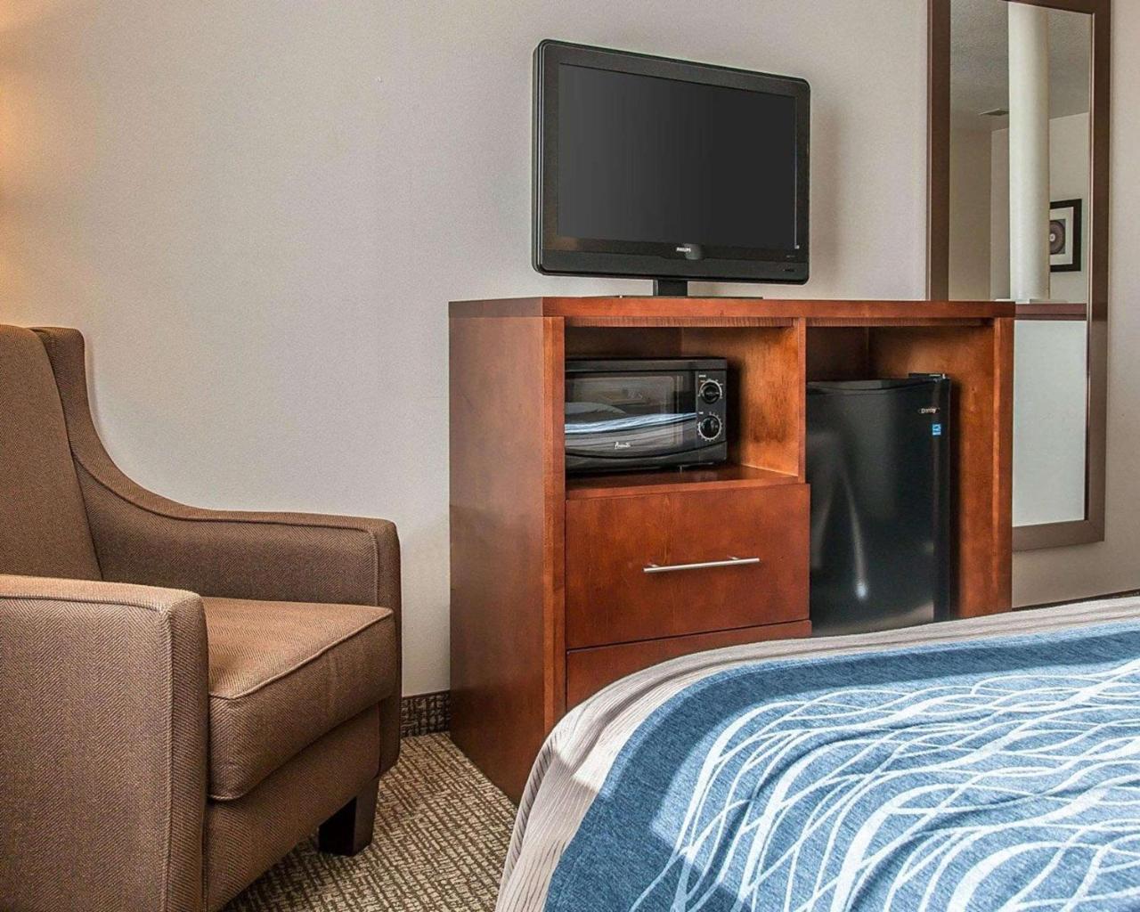 Bluffton Inn & Suites Экстерьер фото