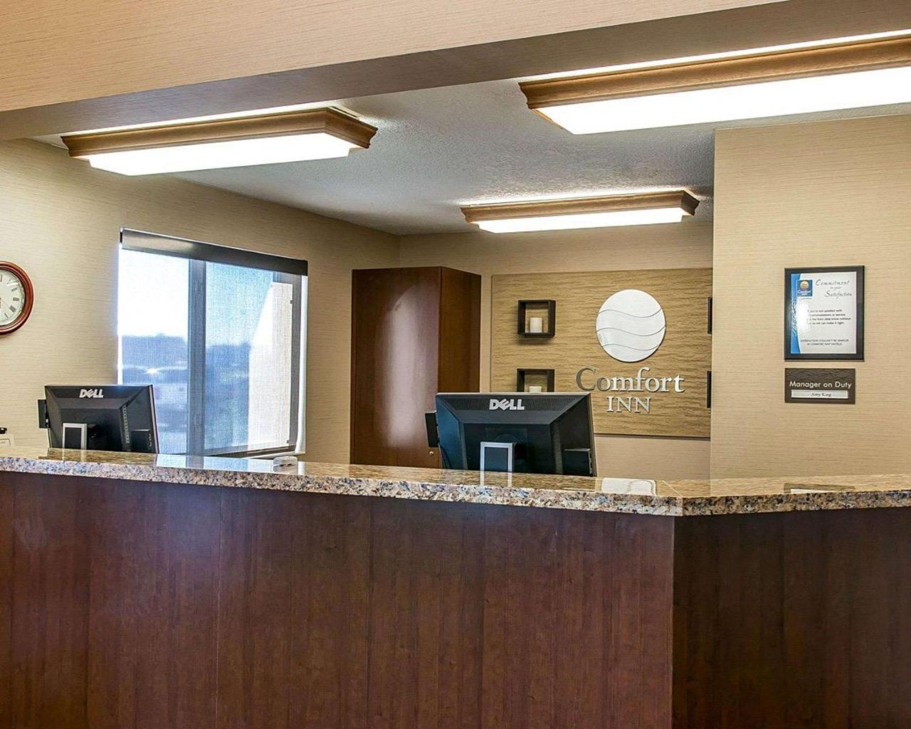 Bluffton Inn & Suites Экстерьер фото