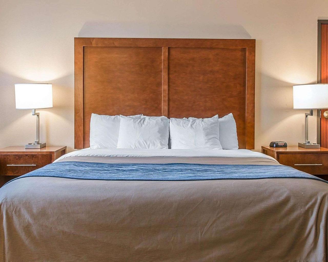 Bluffton Inn & Suites Экстерьер фото