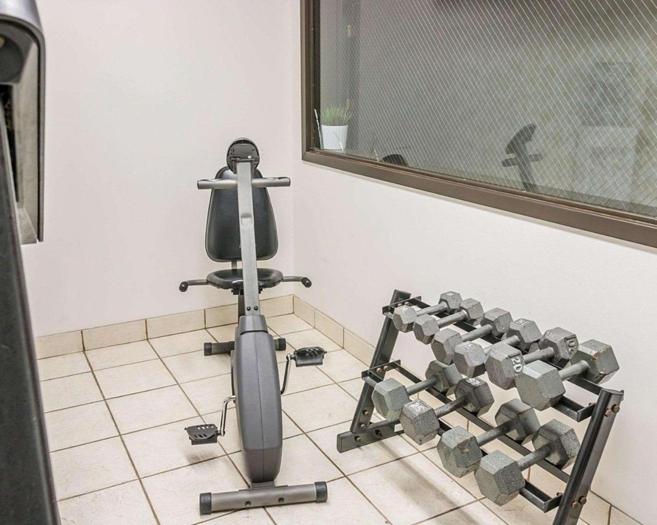 Bluffton Inn & Suites Экстерьер фото